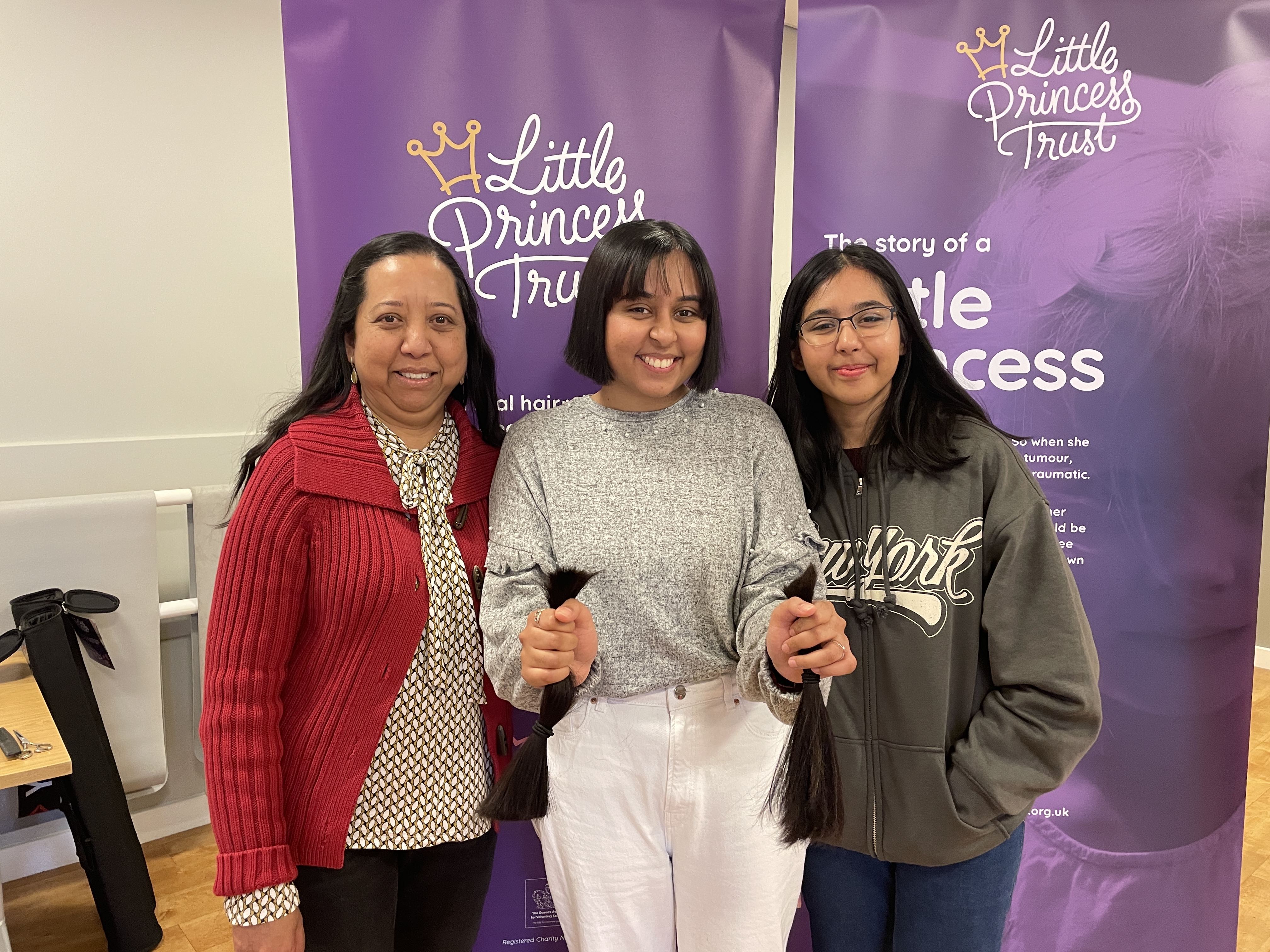 Sonal with her mum and sister